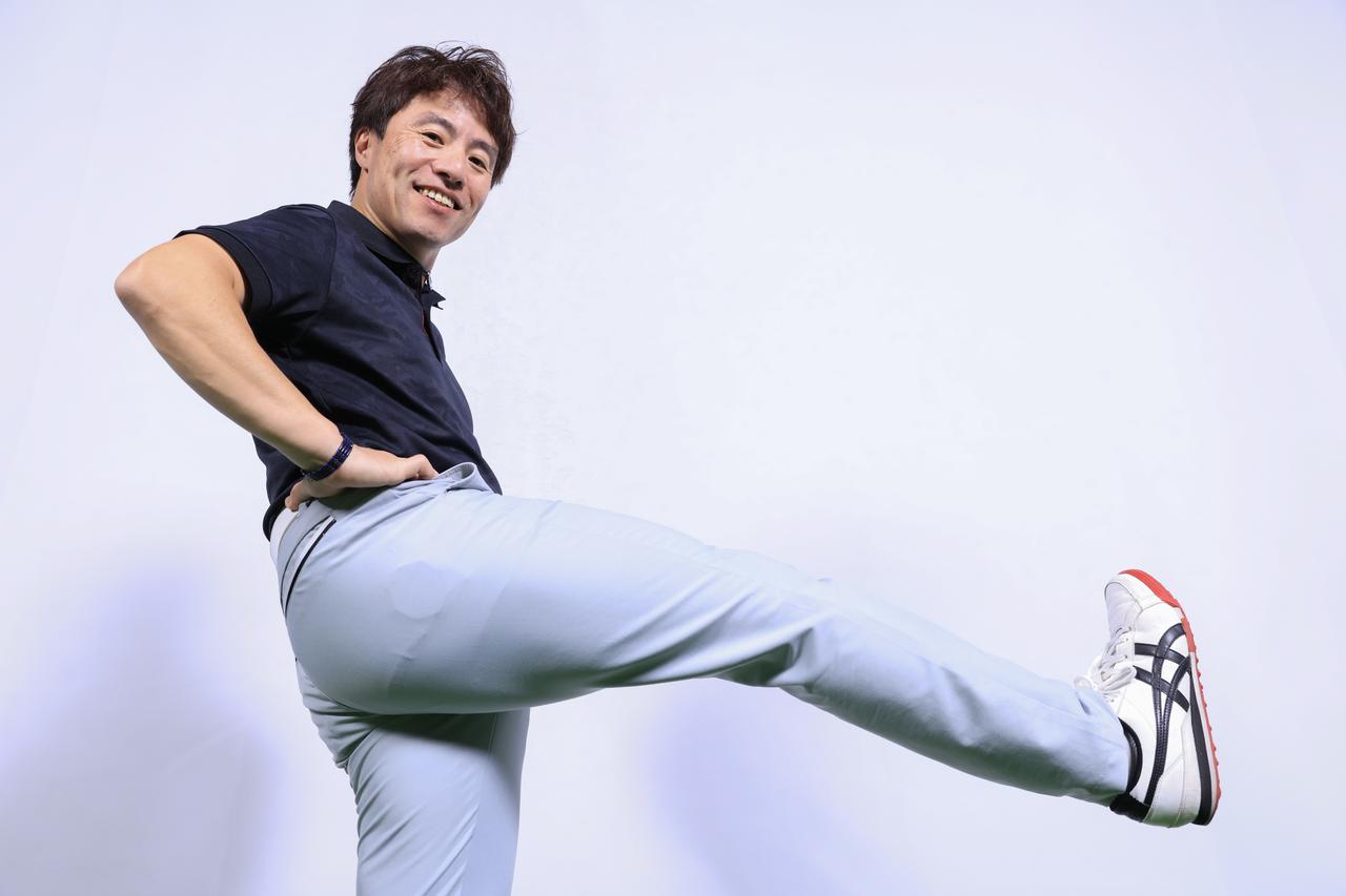 画像: “捻転”をしやすくする2つのドリル! クラブを使わず家で出来る練習【人気ゴルフYouTuber原田修平プロの短期集中連載⑧】 - みんなのゴルフダイジェスト