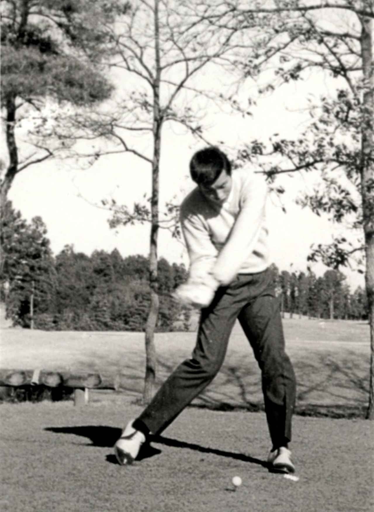 画像 : 10番目の画像 - 【貴重写真・プロデビュー前】22歳ジャンボ尾崎のドライバーショット連続写真 - みんなのゴルフダイジェスト