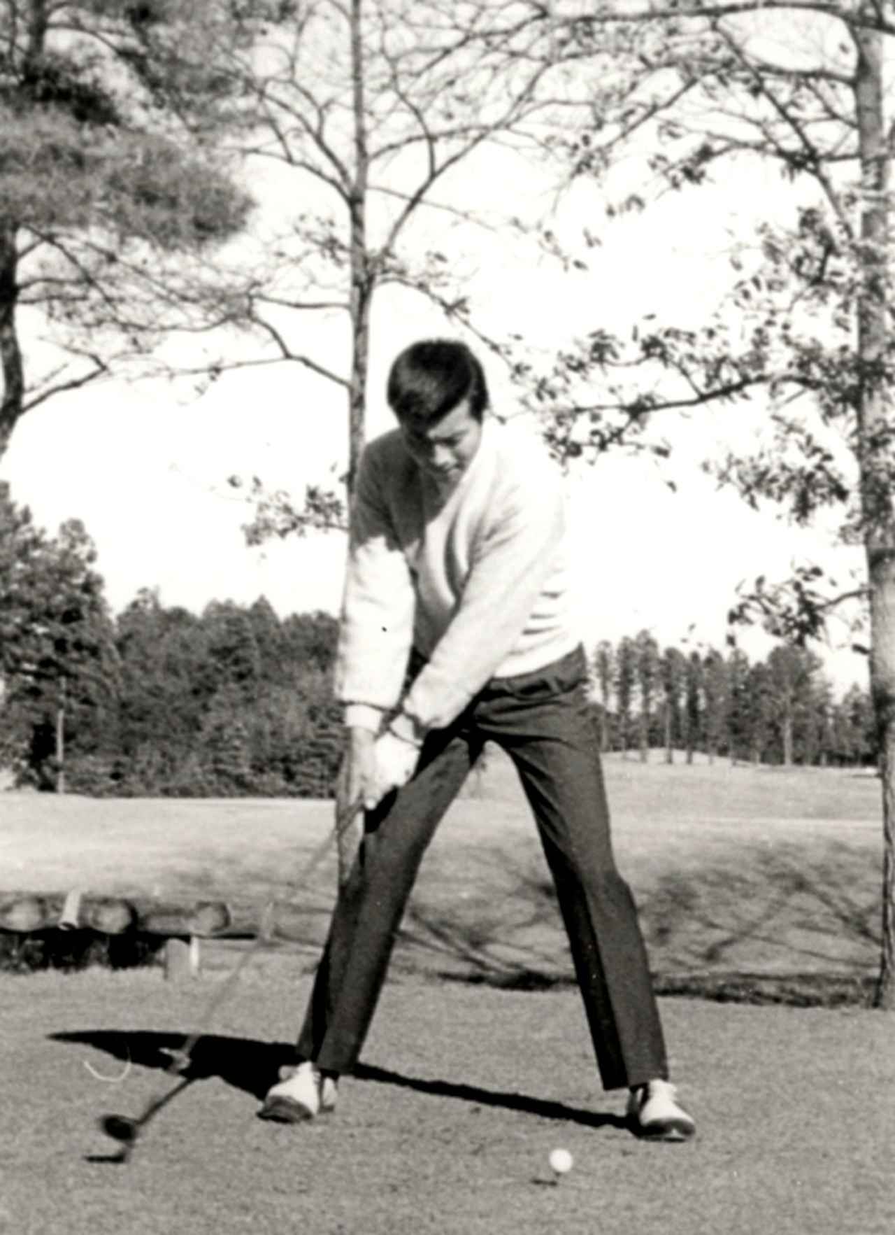 画像 : 2番目の画像 - 【貴重写真・プロデビュー前】22歳ジャンボ尾崎のドライバーショット連続写真 - みんなのゴルフダイジェスト