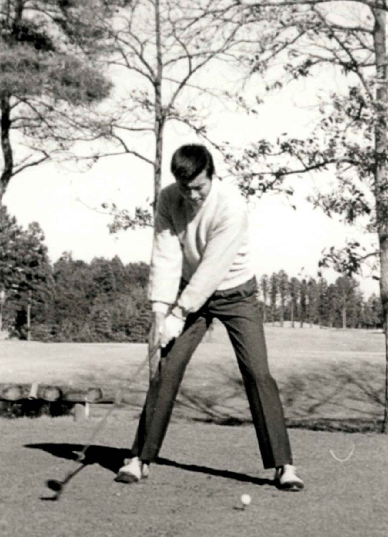 画像 : 3番目の画像 - 【貴重写真・プロデビュー前】22歳ジャンボ尾崎のドライバーショット連続写真 - みんなのゴルフダイジェスト