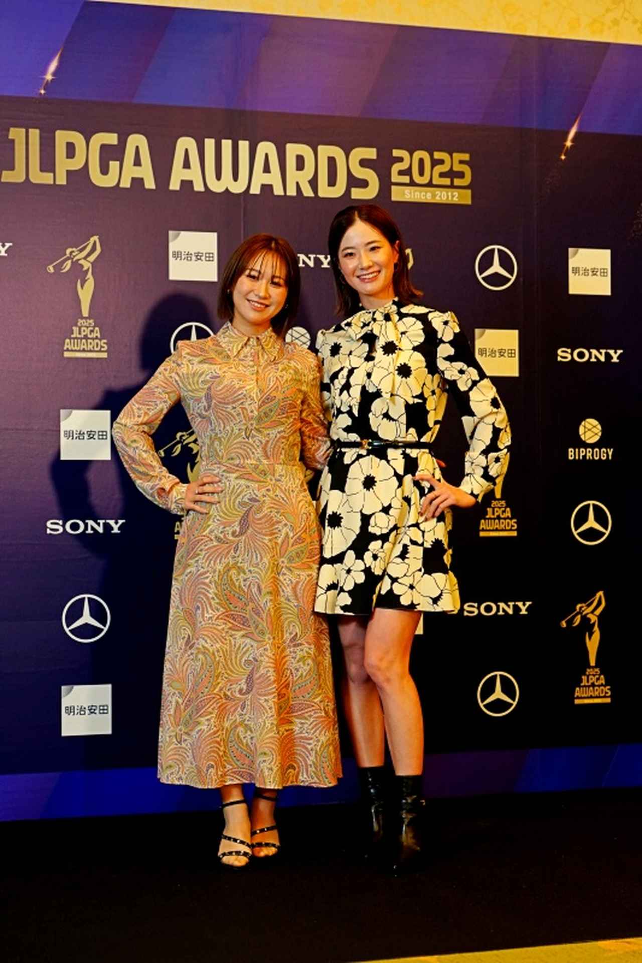 画像 : 2番目の画像 - 【写真13枚】青木香奈子の美脚を見せたドレスアップ姿など - みんなのゴルフダイジェスト