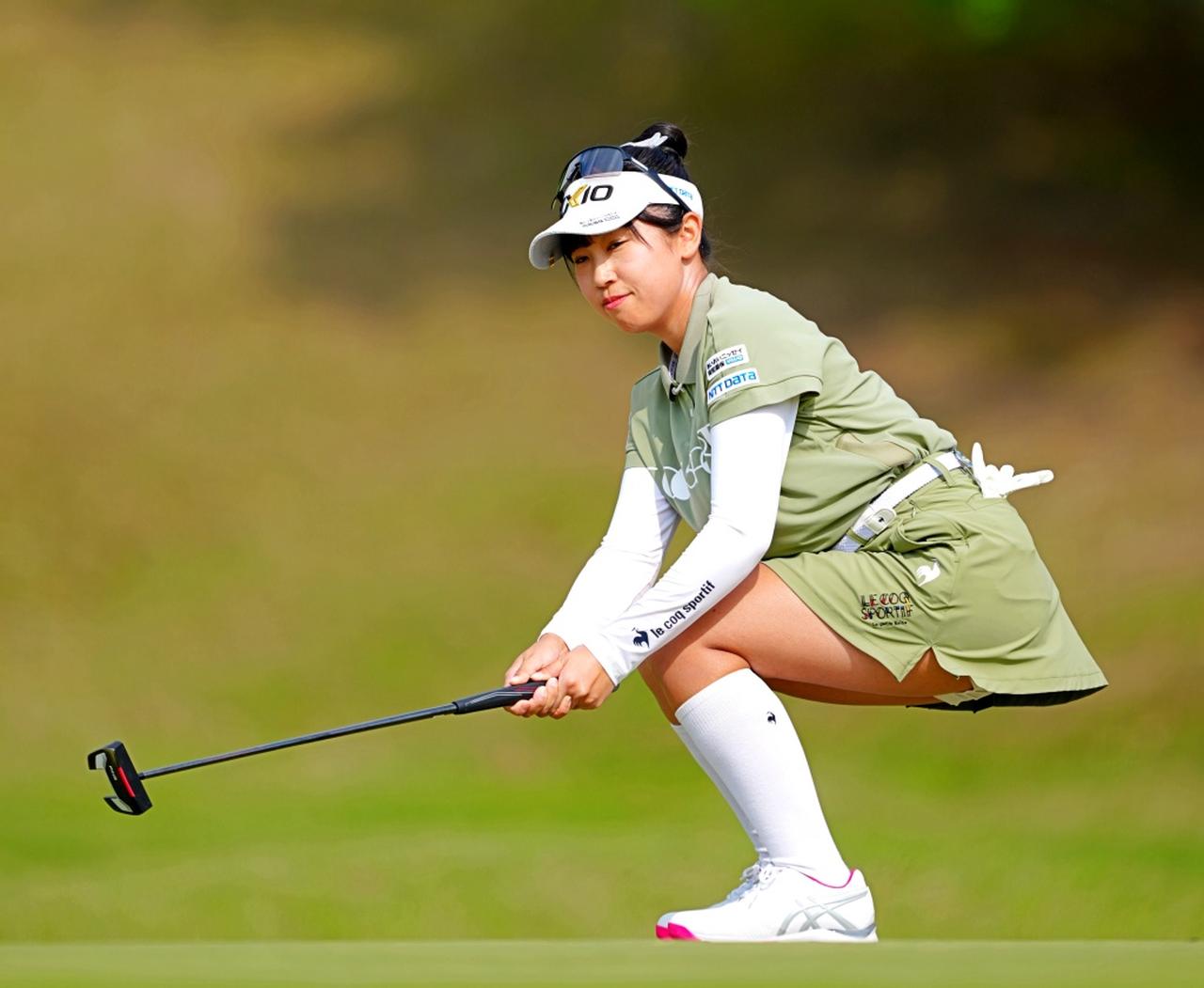 画像 : 5番目の画像 - 【写真20枚】手でつくるハートポーズやナチュラルスマイルの菅沼菜々 - みんなのゴルフダイジェスト