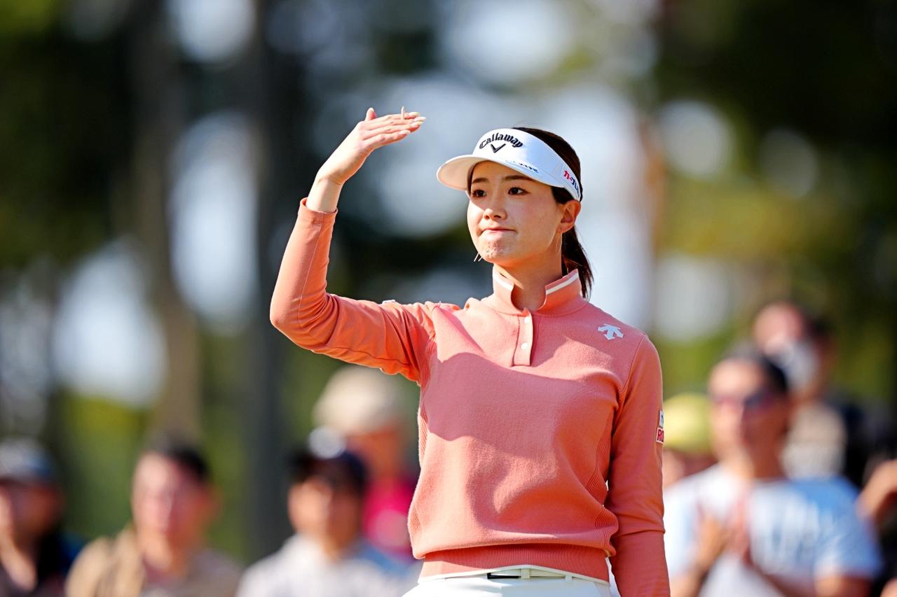 画像 : 3番目の画像 - 【写真13枚】青木香奈子の美脚を見せたドレスアップ姿など - みんなのゴルフダイジェスト