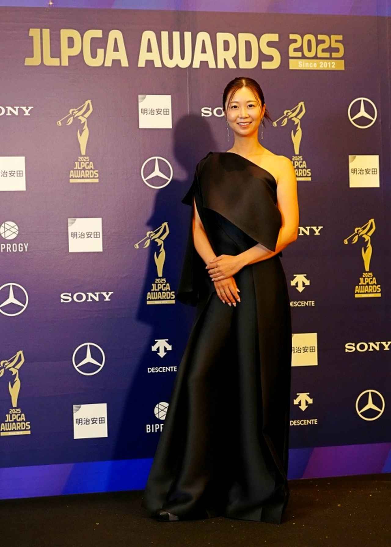 画像 : 2番目の画像 - 【写真を見る】メジャーを制した金澤志奈のウェア姿とドレス姿のギャップが最高 - みんなのゴルフダイジェスト