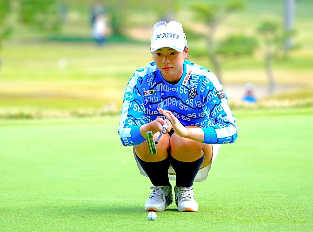 画像 : 11番目の画像 - 【写真を見る】笑顔がキュートな菅楓華のプレーぶりとドレス＆着物姿をチェック - みんなのゴルフダイジェスト