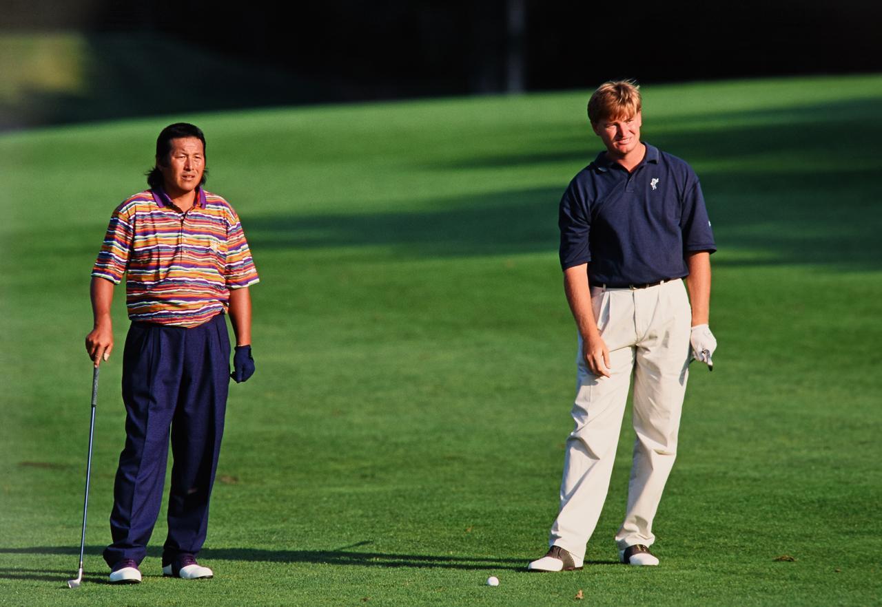 【新品】J´ｓジャンボ尾崎モデル 長袖 EL シルク20% ゴルフ メンズ 希少 Yahoo!オークション -「ジャンボ 尾崎」(ウエア（男性用）) (ゴルフ)の