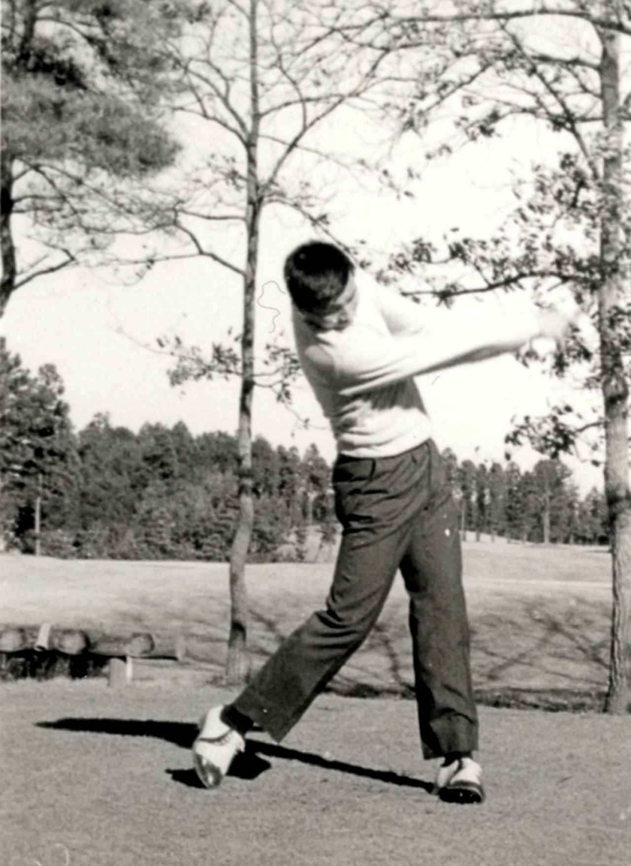 画像 : 9番目の画像 - 【貴重写真・プロデビュー前】22歳ジャンボ尾崎のドライバーショット連続写真 - みんなのゴルフダイジェスト