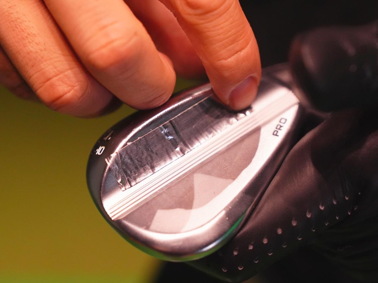 画像: バックフェース下部に2gの鉛をべったり