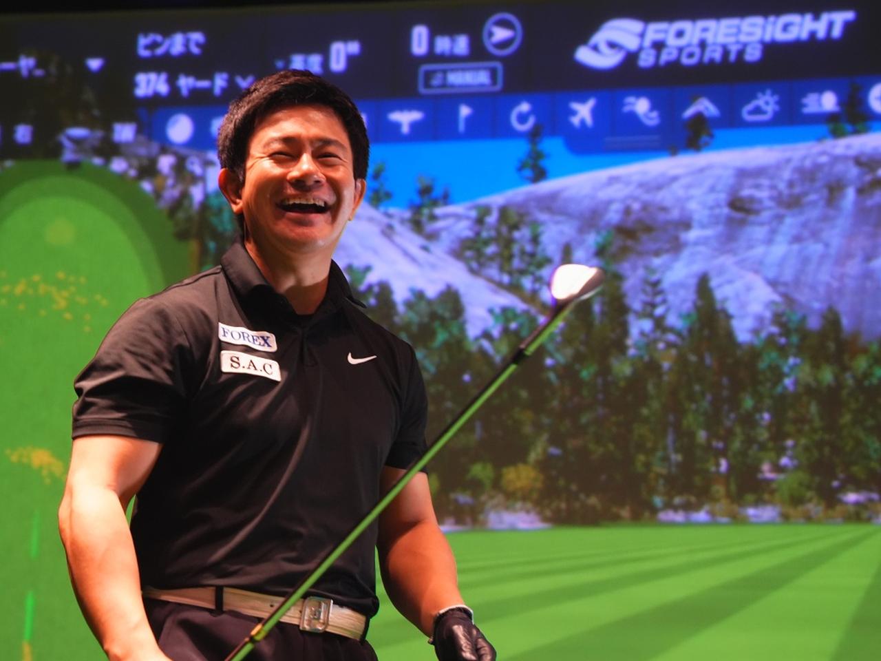 画像: 7IとSWの鉛実験に協力してくれた松本プロ。「市販の鉛シート2枚で2g。振り心地が変わり、実際のスピン量や弾道がかなり変わります。アマチュアの方も、その違いを体感できると思います」