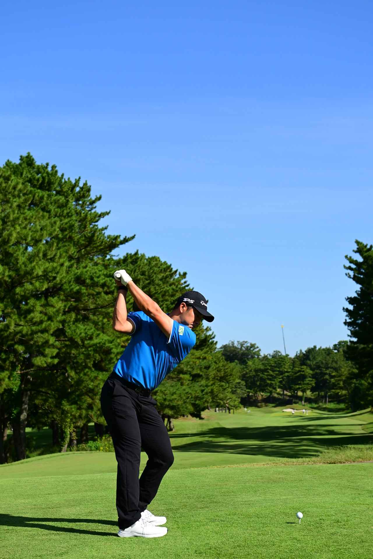 画像 : 4番目の画像 - 【連続写真10枚】中島啓太のドライバースウィング後方（撮影/有原裕晶） - みんなのゴルフダイジェスト