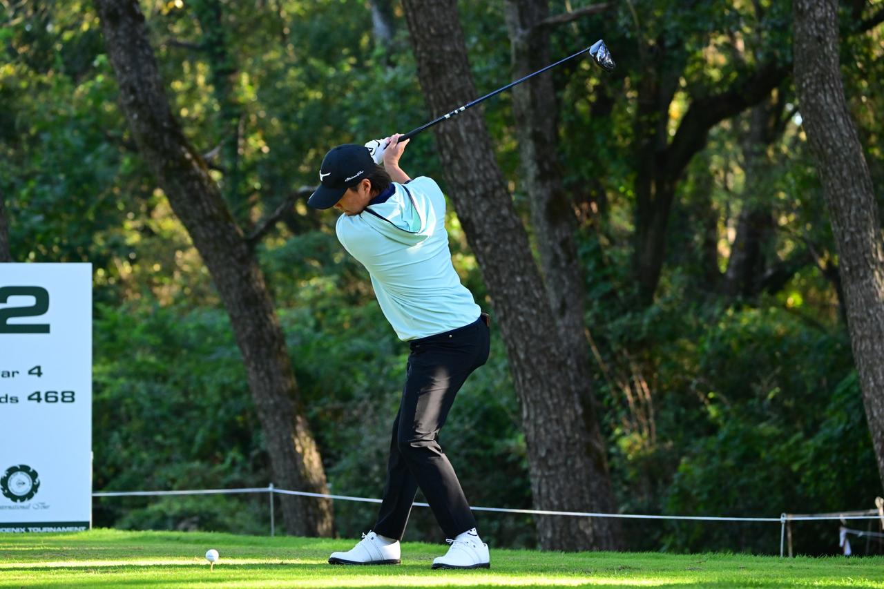 画像 : 4番目の画像 - 【連続写真10枚】平田憲聖のドライバースウィング斜め前方（撮影/有原裕晶） - みんなのゴルフダイジェスト