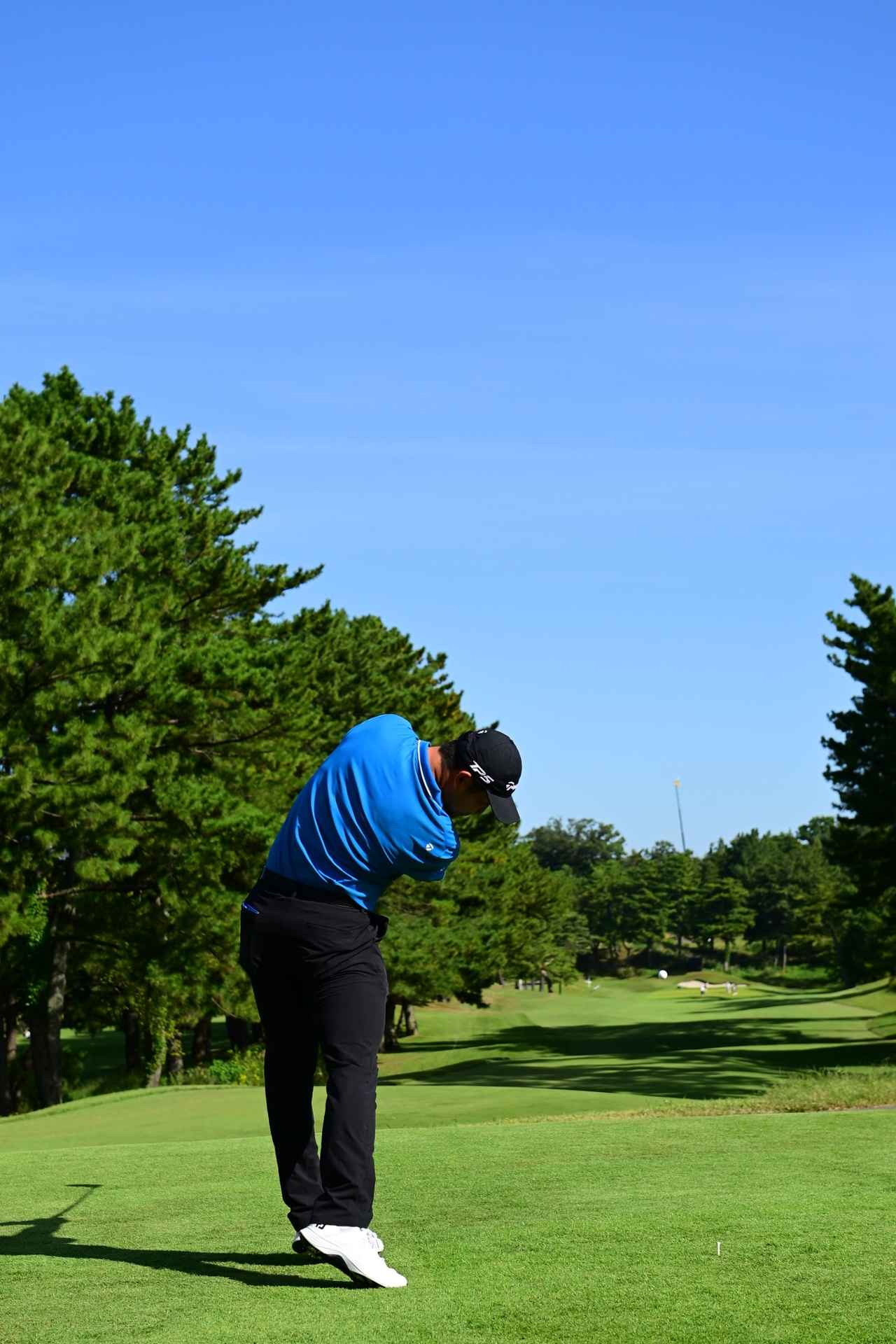 画像 : 8番目の画像 - 【連続写真10枚】中島啓太のドライバースウィング後方（撮影/有原裕晶） - みんなのゴルフダイジェスト