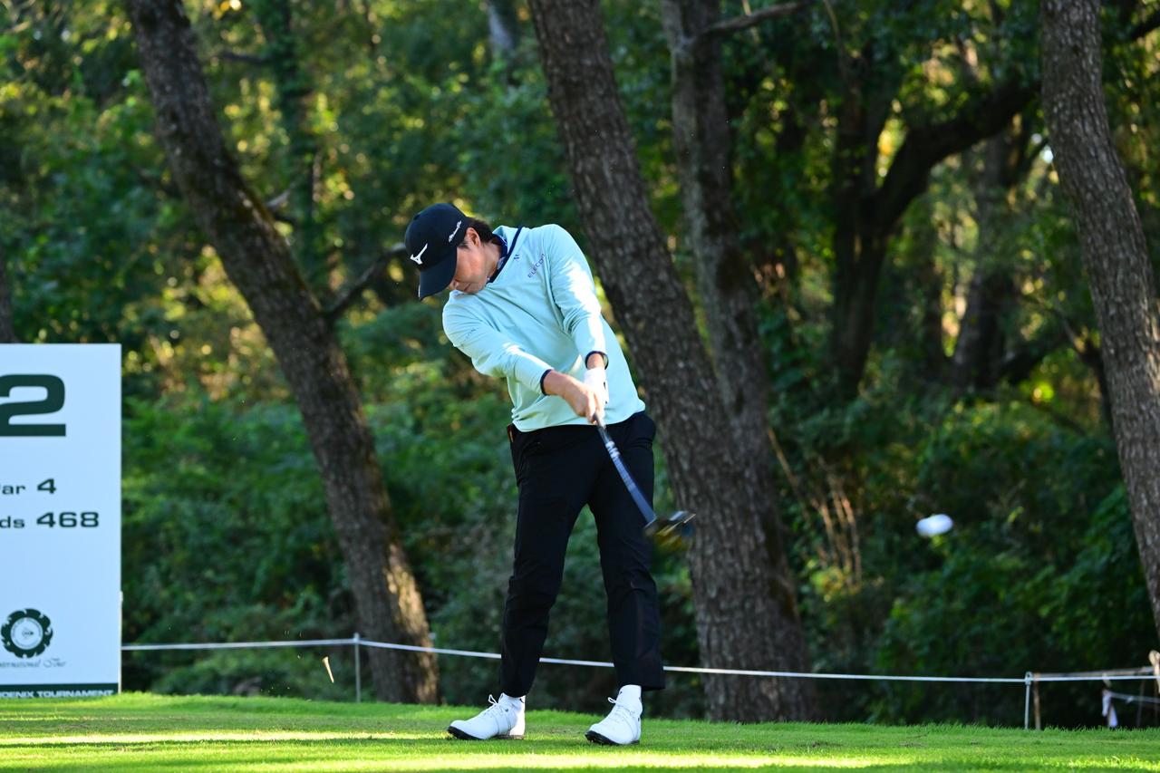 画像 : 8番目の画像 - 【連続写真10枚】平田憲聖のドライバースウィング斜め前方（撮影/有原裕晶） - みんなのゴルフダイジェスト