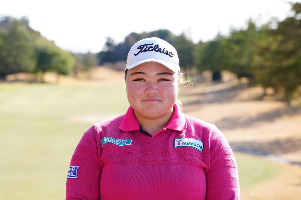 画像1: 同じ“ミユウ”でも平均270Yの飛距離が武器! 森村美優の秘訣は「右軸・ベタ足」打法【新人女子プロのスウィング#1】