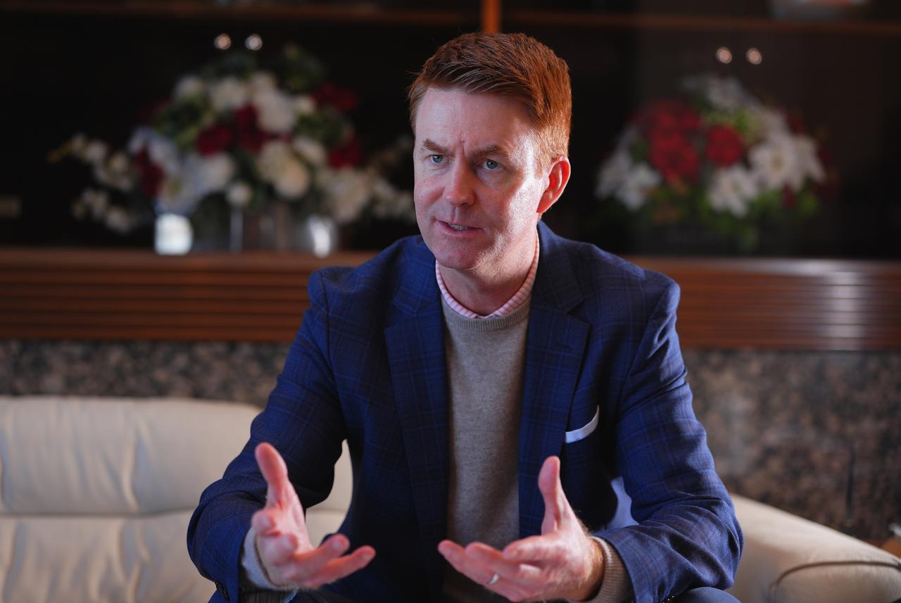 画像: テーラーメイド ゴルフの エグゼクティブ バイス プレジデント／ブライアン・コフマン（Brian Coffman）氏。ドライバーの飛距離は290Y、スコア70台の上級者だ