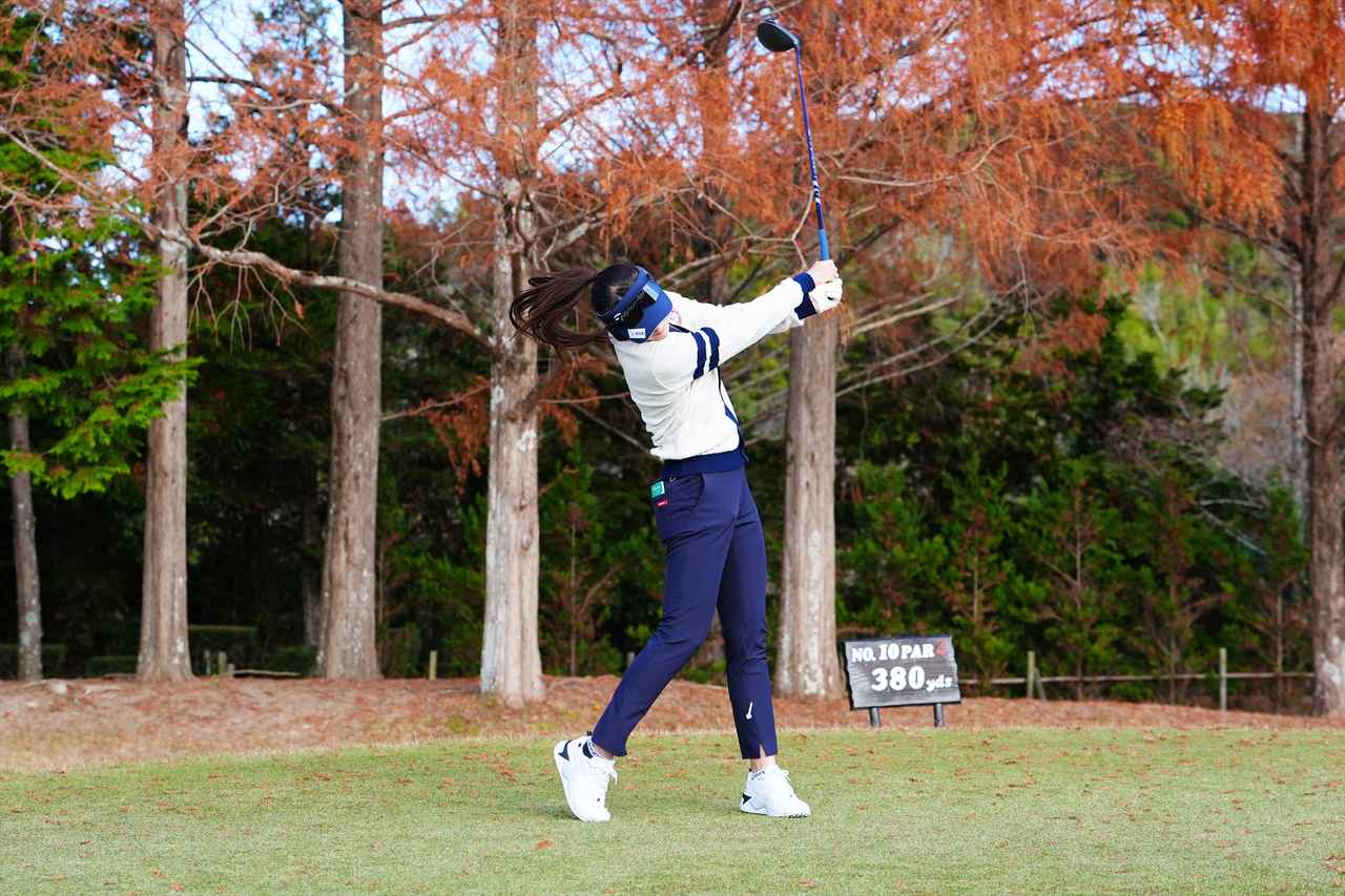 画像 : P9（両手が肩の高さ）