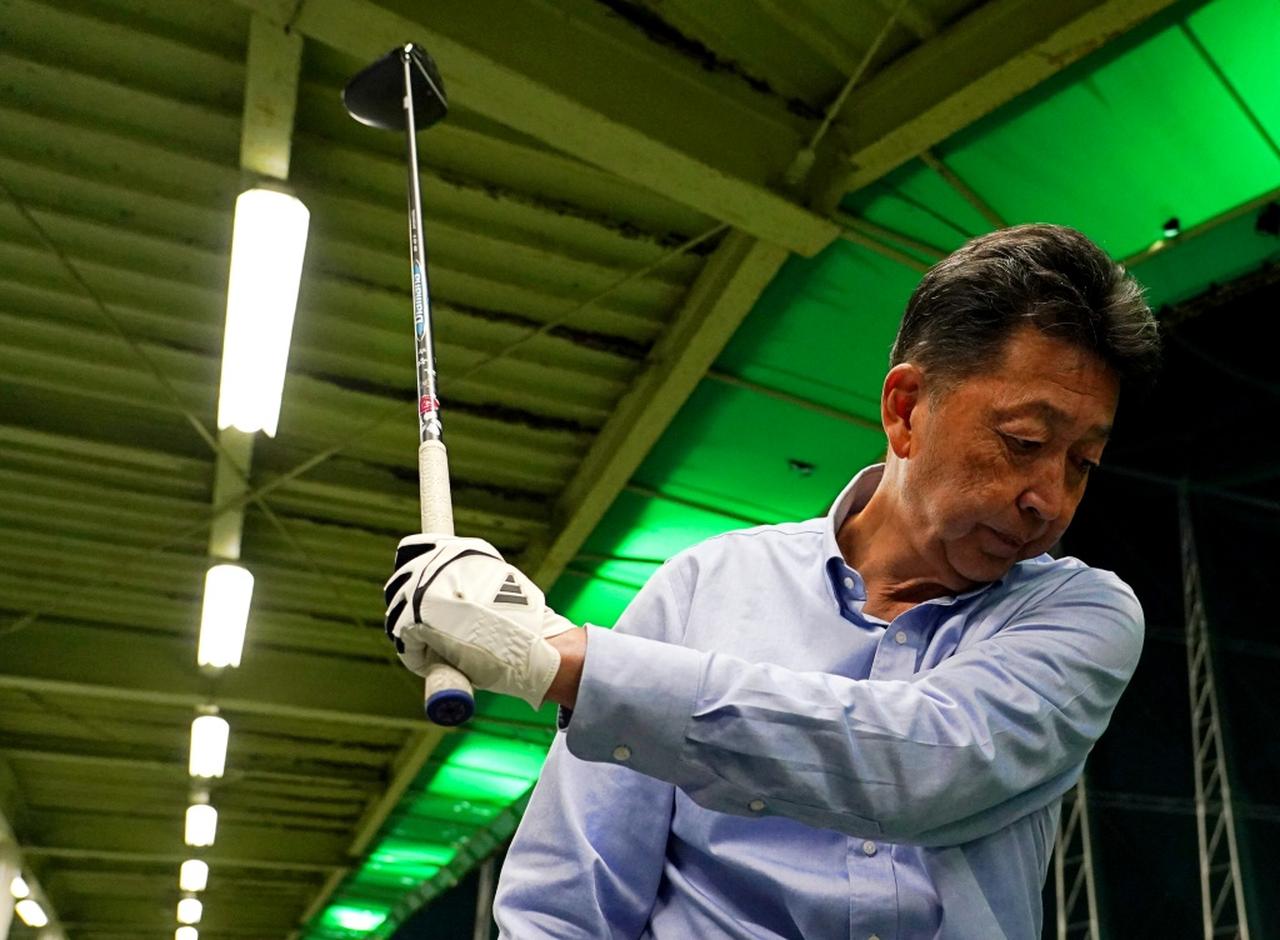 画像: ドライバーは「左手の握り方」が重要? スライスが直るグリップを解説 - みんなのゴルフダイジェスト