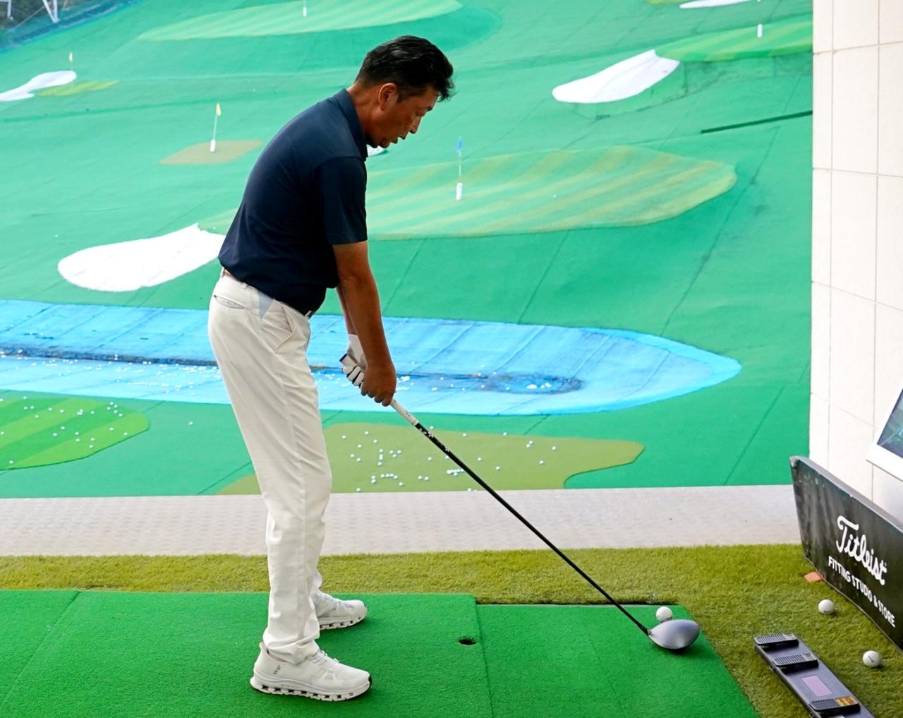 画像: 左足が少しオープンでも、両かかとがスクエアならOK