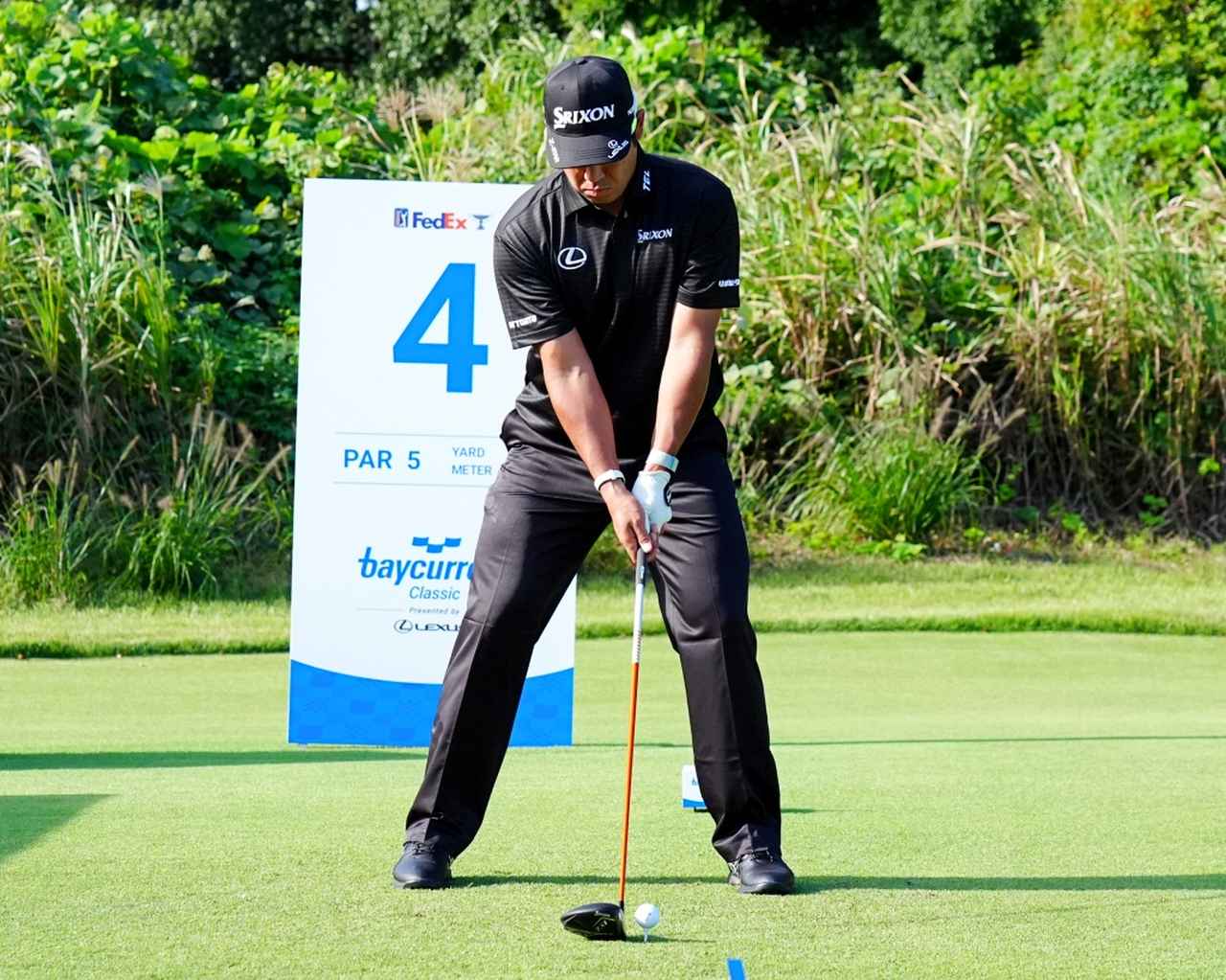 画像: 松山英樹や石川遼などトッププロのようにスタンス幅は広げないほうがいい