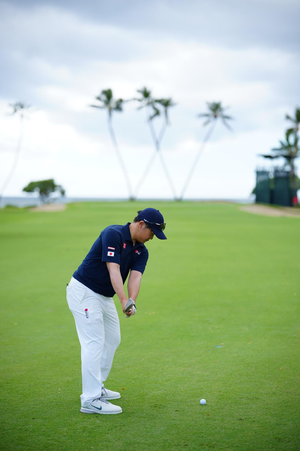 画像 : P2（テークバックでシャフトが地面と平行）