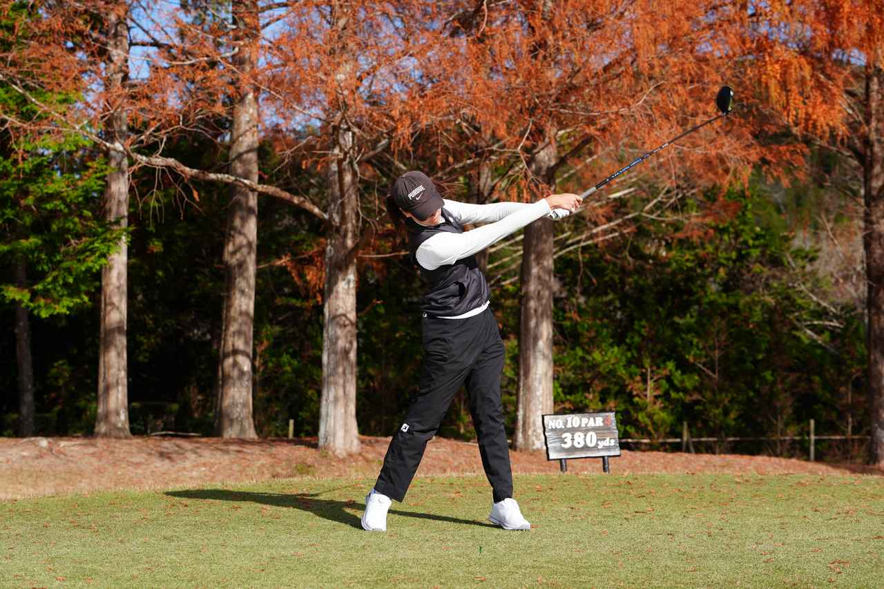 画像 : P9（両手が肩の高さ）