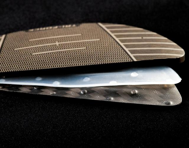 画像1: 業界初“3層構造”フェースが限界を突破!キャロウェイ「QUANTUM」がもたらす超高初速の革命【月刊GD ギアラボ】