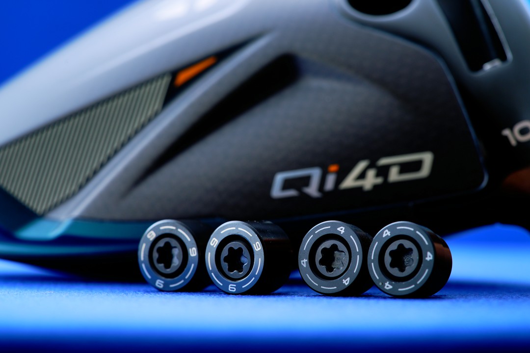 画像: ウェイトはフェース側に4g×2、後方側に9g×2の配置