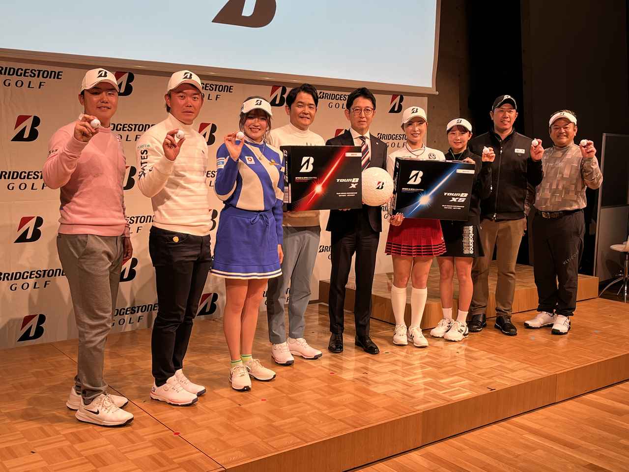 画像: 登壇者と国久俊介代表取締役社長による集合写真