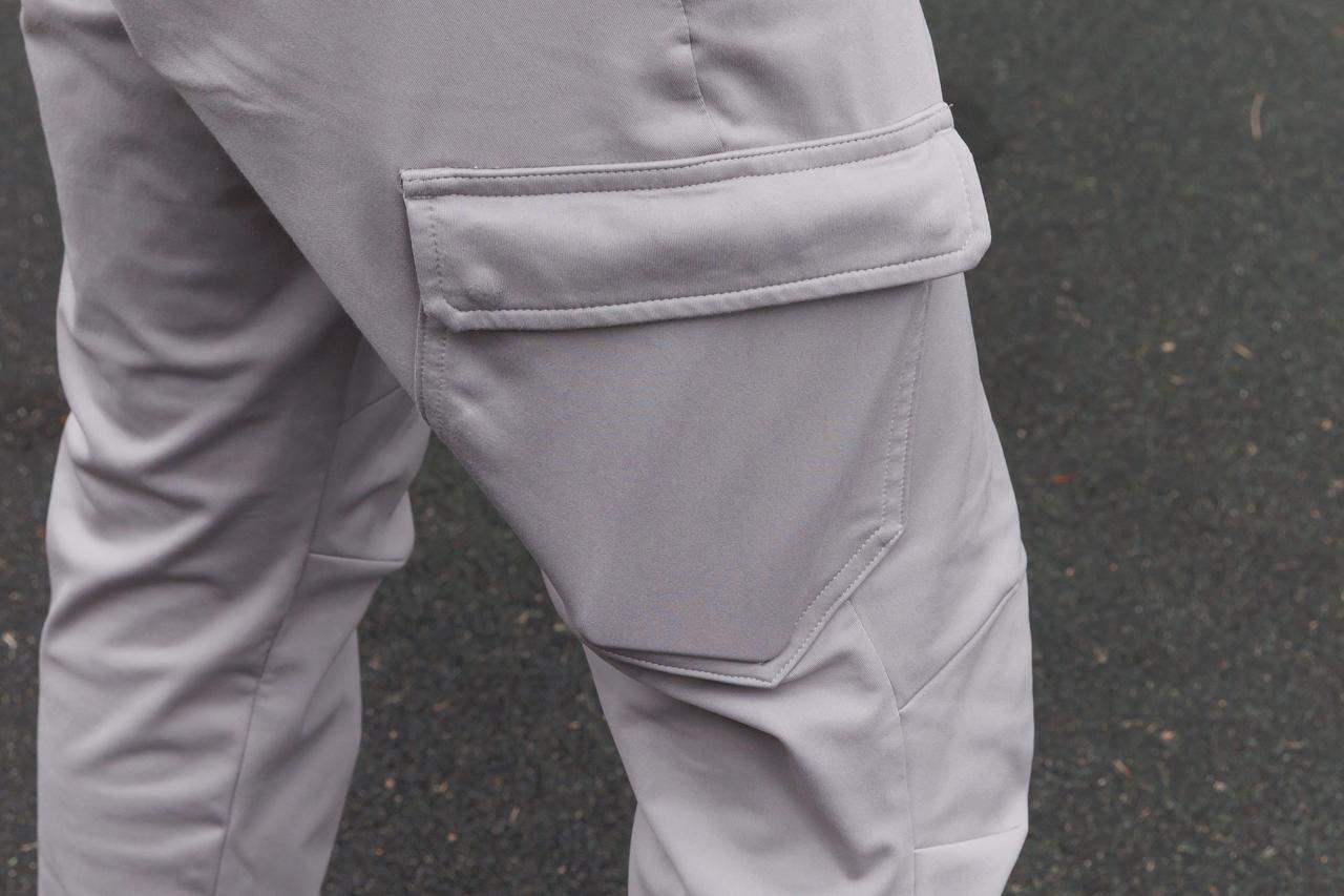 画像: ミリタリー調パンツはサイド部分にカーゴポケット付き