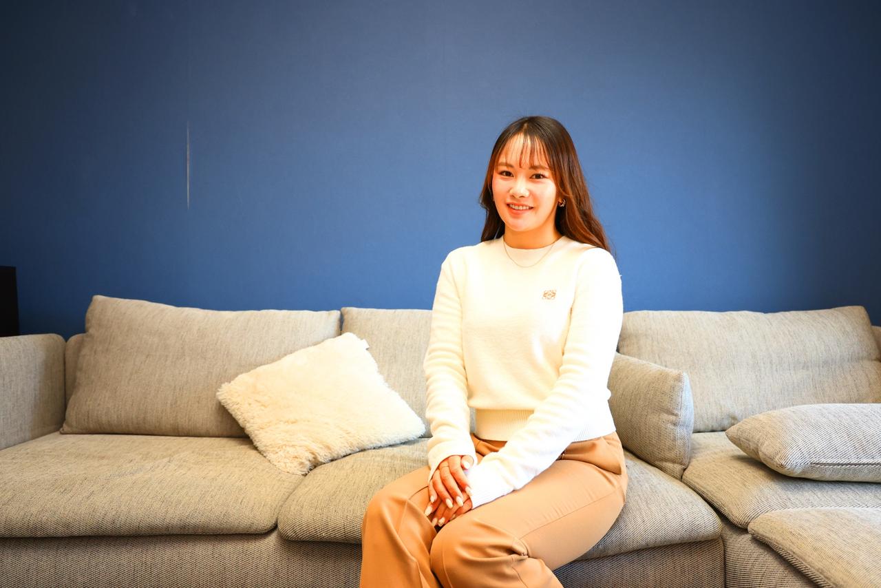 画像 : 6番目の画像 - 【写真13枚】河本結は読書しているときまで美しかった…… - みんなのゴルフダイジェスト