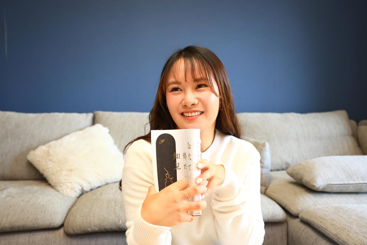 画像 : 4番目の画像 - 【写真13枚】河本結は読書しているときまで美しかった…… - みんなのゴルフダイジェスト