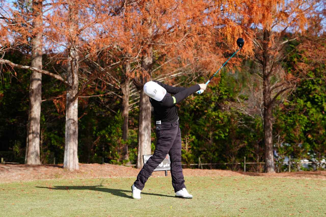 画像 : P9（両手が肩の高さ）