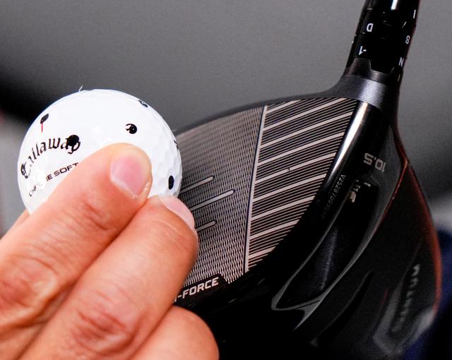 画像: 450ccと小ぶりで、ややディープな洋梨型。ボール初速が圧倒的で、弾き感があるのに、フェースに食い付くような打感。球が強くライナーで飛んでいくような感じ。操作性もあるが、HS45m/sくらいないとハードに感じる