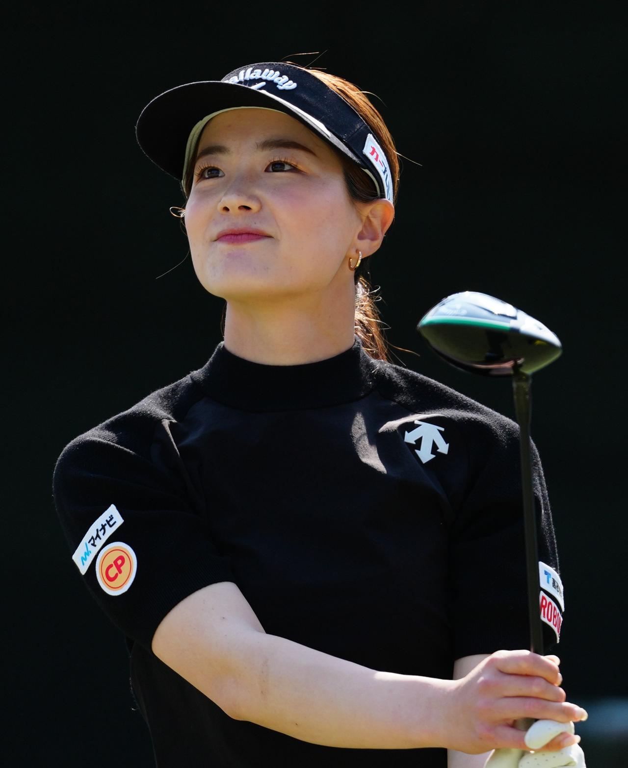 画像: プロとして迎えたデビュー戦は、レギュラーツアーの「Vポイント×SMBC レディス」。いきなり13位タイに入り注目を集めた(最終日・撮影/姉﨑正)