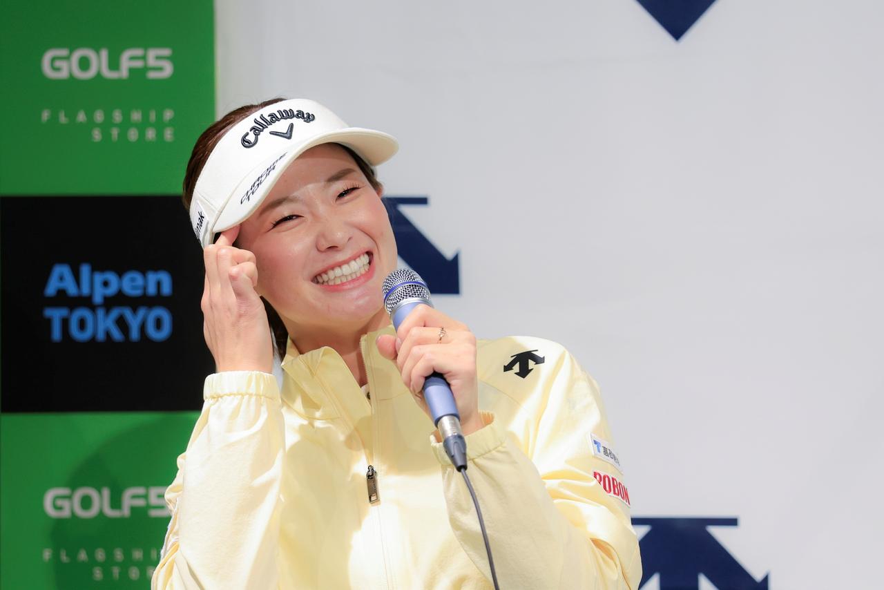 画像 : 9番目の画像 - 【写真10枚】青木香奈子がイベントで見せた“爽やかスマイル”！（撮影/小林司） - みんなのゴルフダイジェスト