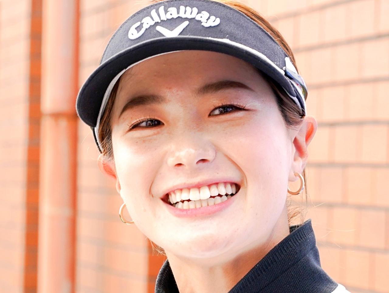 画像: 青木香奈子が採用した「クロウグリップ」のブームは起こる!? 右手2本を添える握り方で「振り子運動ができて」パットが開眼 - みんなのゴルフダイジェスト