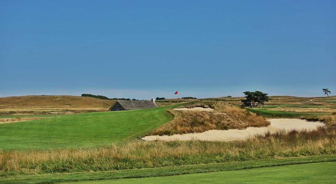 画像: コースを「時計回り」に設計しても曲がってしまう……。米国ゴルフの父が自分のスライスのために作った「OB」というルール【ラウンド中の小ネタに使えるゴルフ知識 #44】 - みんなのゴルフダイジェスト