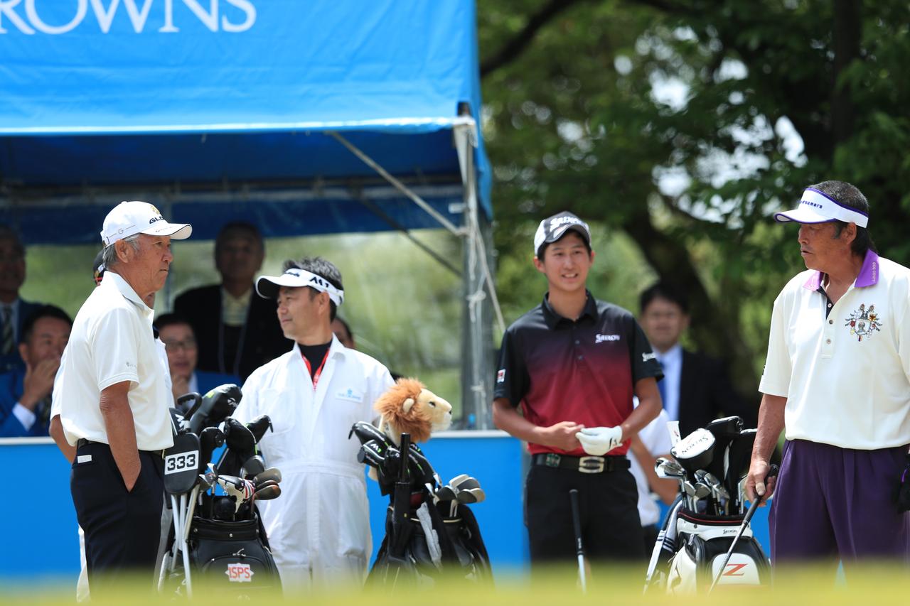 画像: 自称「ギアおたく」で“飛ばし屋”の星野。ジャンボや青木も期待の若手とのラウンドを楽しんだはずだ。「ジャンボさん、本当に飛んでいました!」(星野)