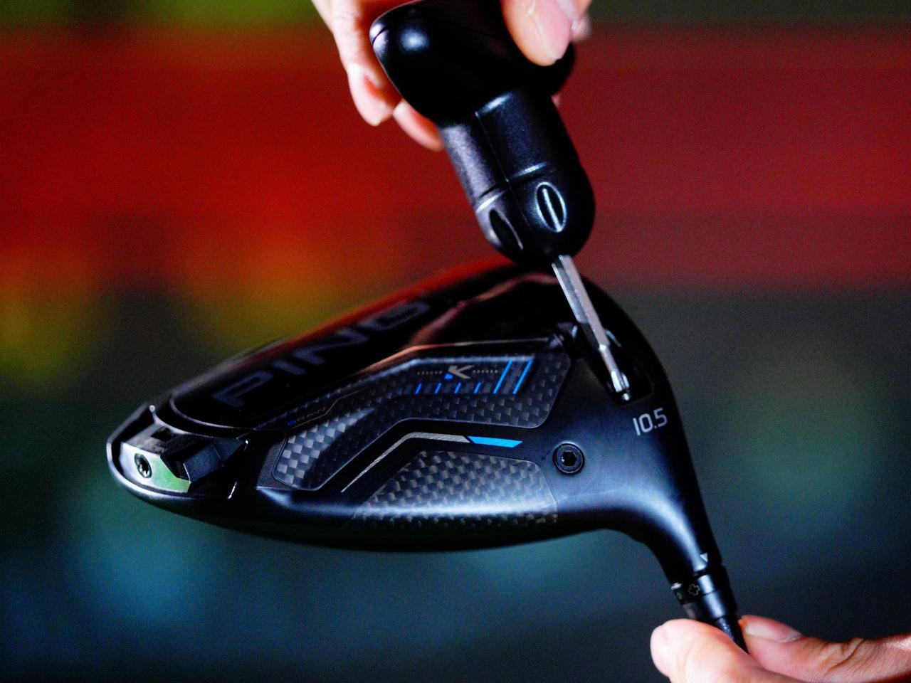 画像: ネック調整でロフトを10.5度から11.5度へ変更、同時にライ角もフラットに変更、鈴木プロが叩ける仕様に変えてテスト