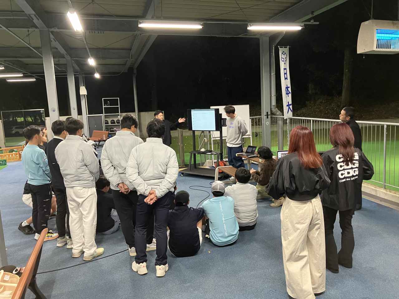 画像: 日本体育大学ゴルフ部の学生たちの座談会の様子