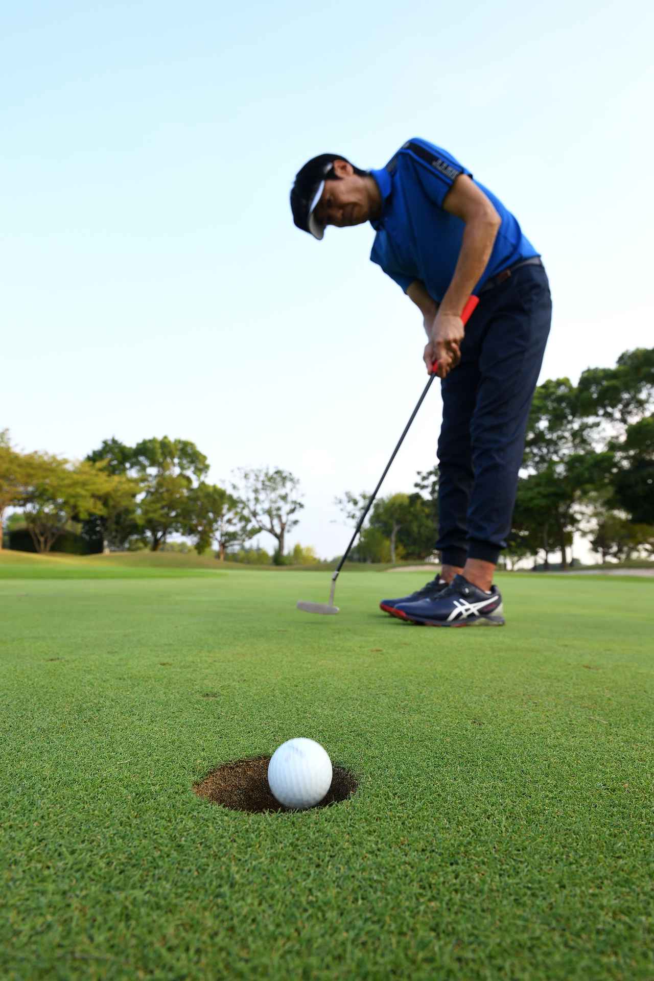 画像: パットの成否はグリップが要