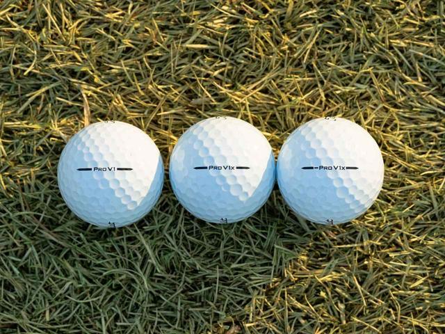 画像2: 写真左から「ProV1」「ProV1x」「ProV1x レフトダッシュ」