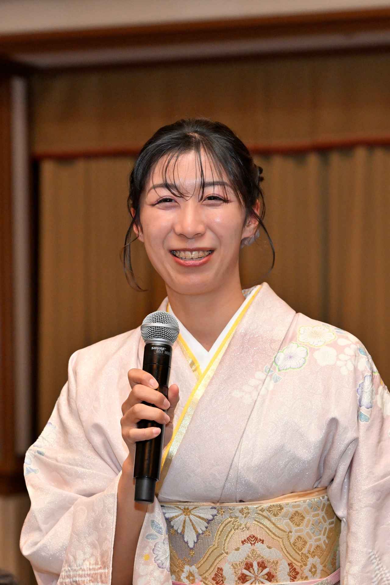 画像: 姉の晴れ姿にウルウルする小竹瑠奈プロです