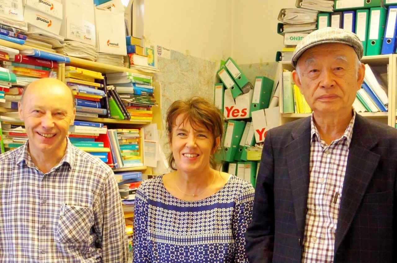 画像: 海外のスポーツ関連の学会にも熱心に参加した市村教授（右）