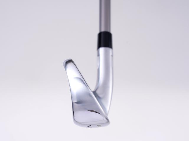 画像: 『Qi MAX LITE』アイアンの7I。前モデルの28度に対して、今モデルは31度。ハイロフト化して、誰でも高い球でグリーンが狙えるモデルになった