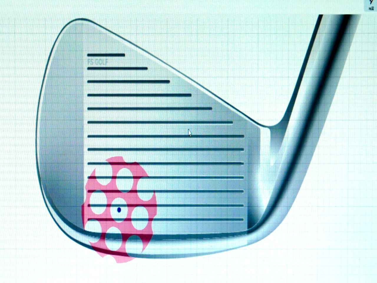 画像: トウ下寄りの打点位置。アマチュアの打点ブレでも多い位置(計測したフライトスコープの画像)