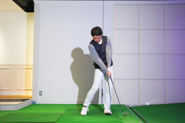 画像1: 『Qi MAX』アイアン(REAX 75S/写真)と『P790』アイアン(N.S.プロ モーダス105S)を試打。計測はフライトスコープ、ボールはニューTP5を使用