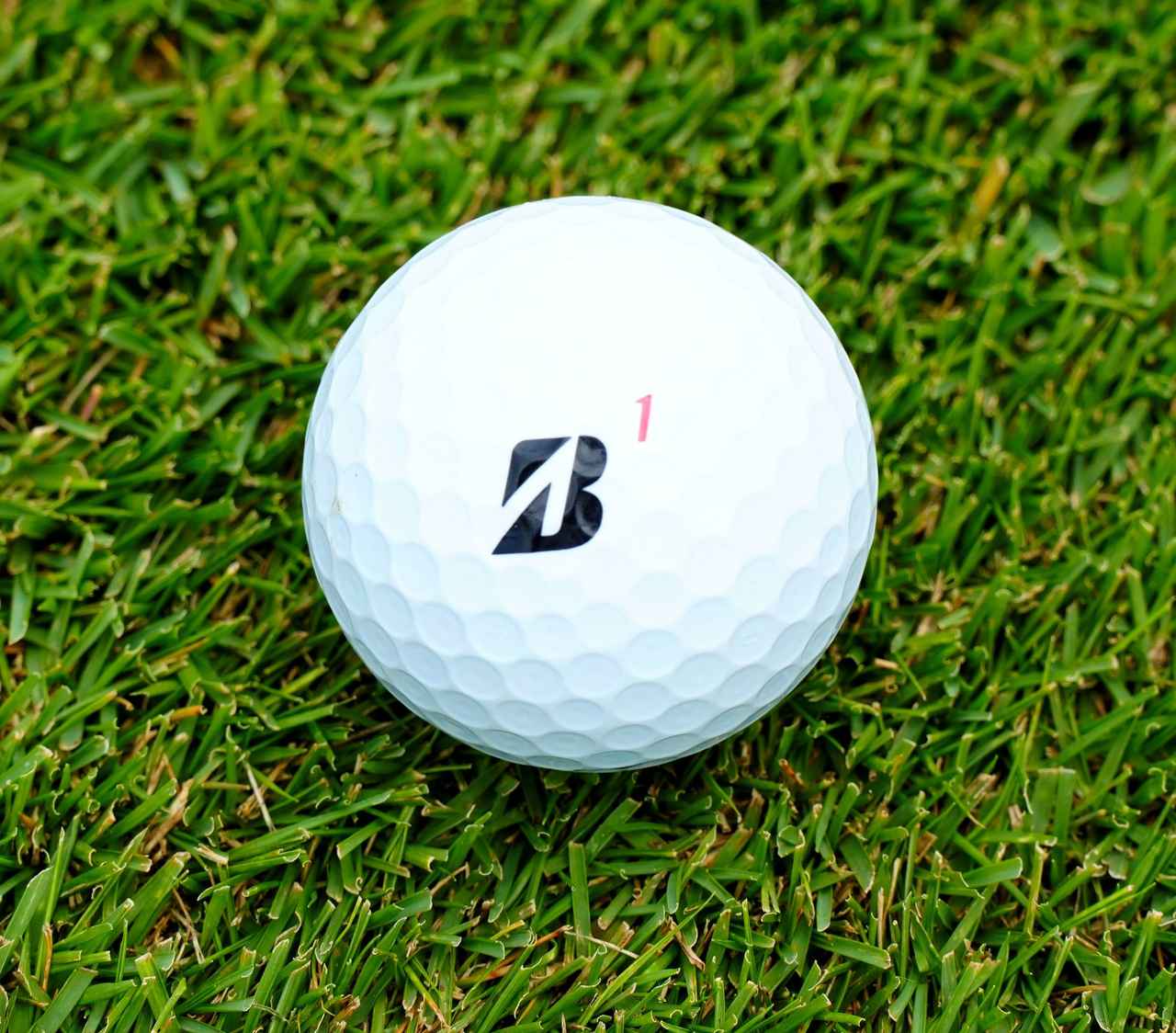 画像: ボールはツアーB X。スピン性能や直進性が優れている点を気に入ってチョイス