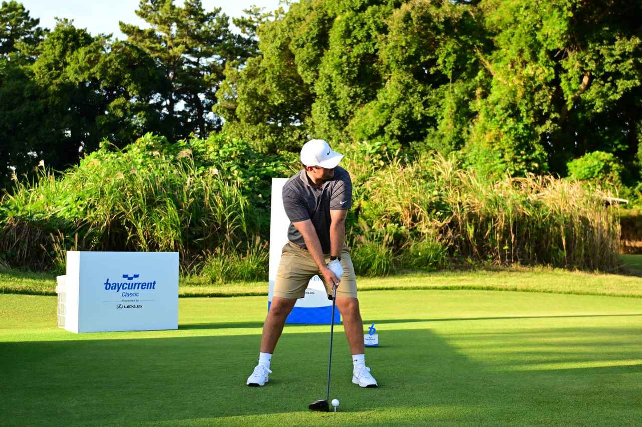 画像 : 1番目の画像 - クリス・ゴッタラップのドライバー連続正面写真（撮影／岡沢裕行） - みんなのゴルフダイジェスト