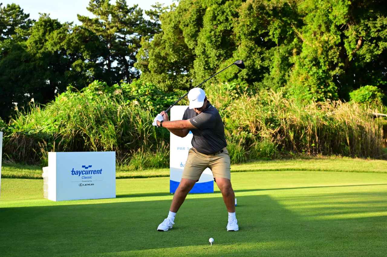 画像 : 5番目の画像 - クリス・ゴッタラップのドライバー連続正面写真（撮影／岡沢裕行） - みんなのゴルフダイジェスト